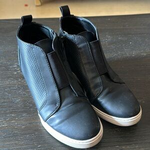 A New Day black ankle wedges
